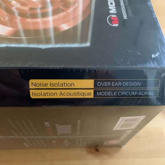 Monster 24K Professional DJ-Style Headphones (Rose Gold) - Picture 5 of 7